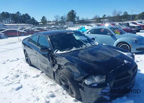 2014 Dodge Charger Sxt Plus z USA, uszkodzony, nr VIN 2C3CDXHG7EH333721